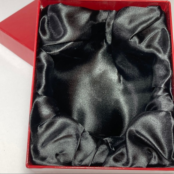 Green Puffed Heart Ornament Glitter Bow Gift Box NEW - Picture 6 of 6